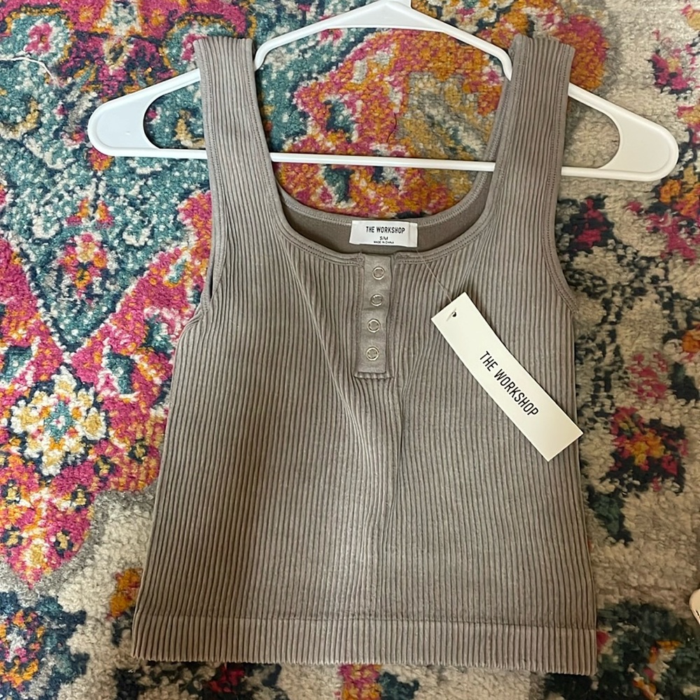 Cropped button tank very stretchy